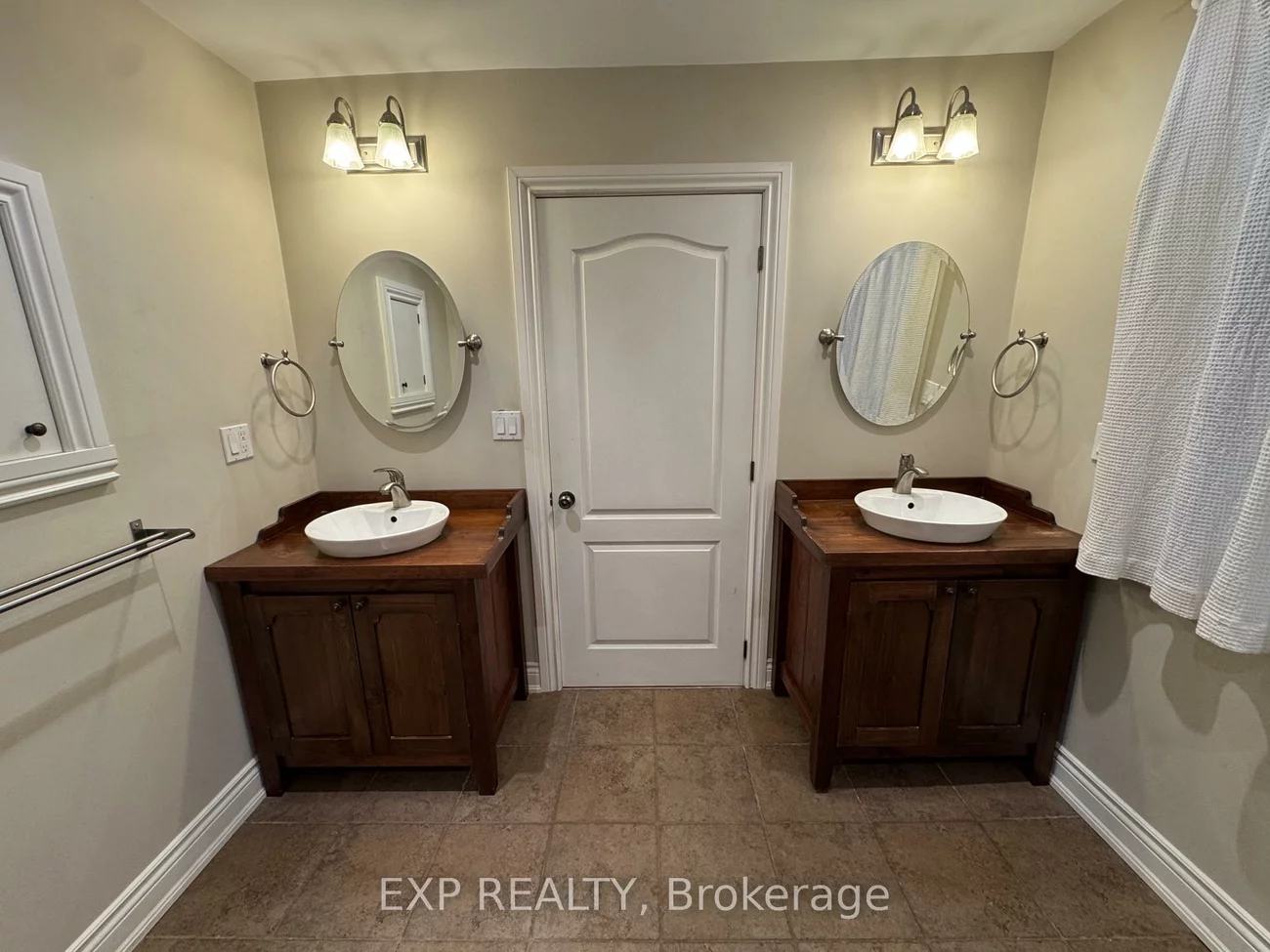 1175, Pinegrove, 1020 - WO West, Oakville
