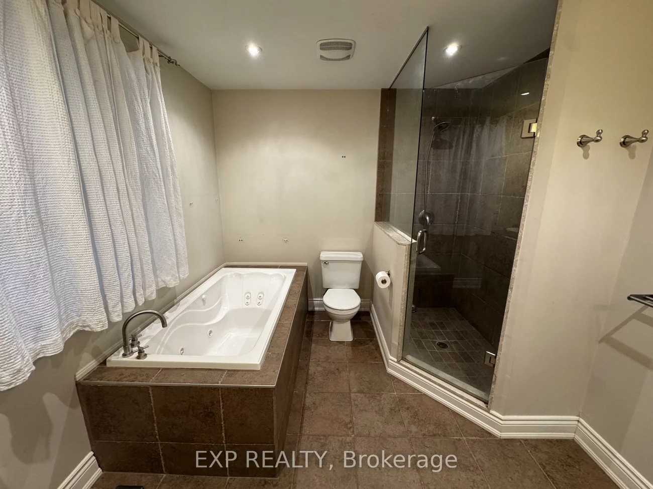 1175, Pinegrove, 1020 - WO West, Oakville