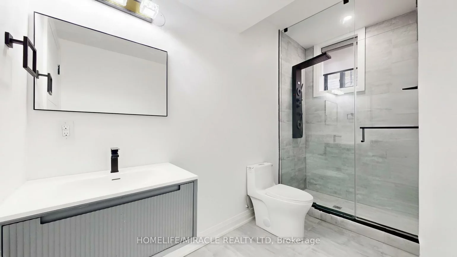 150, Stewart, 1002 - CO Central, Oakville