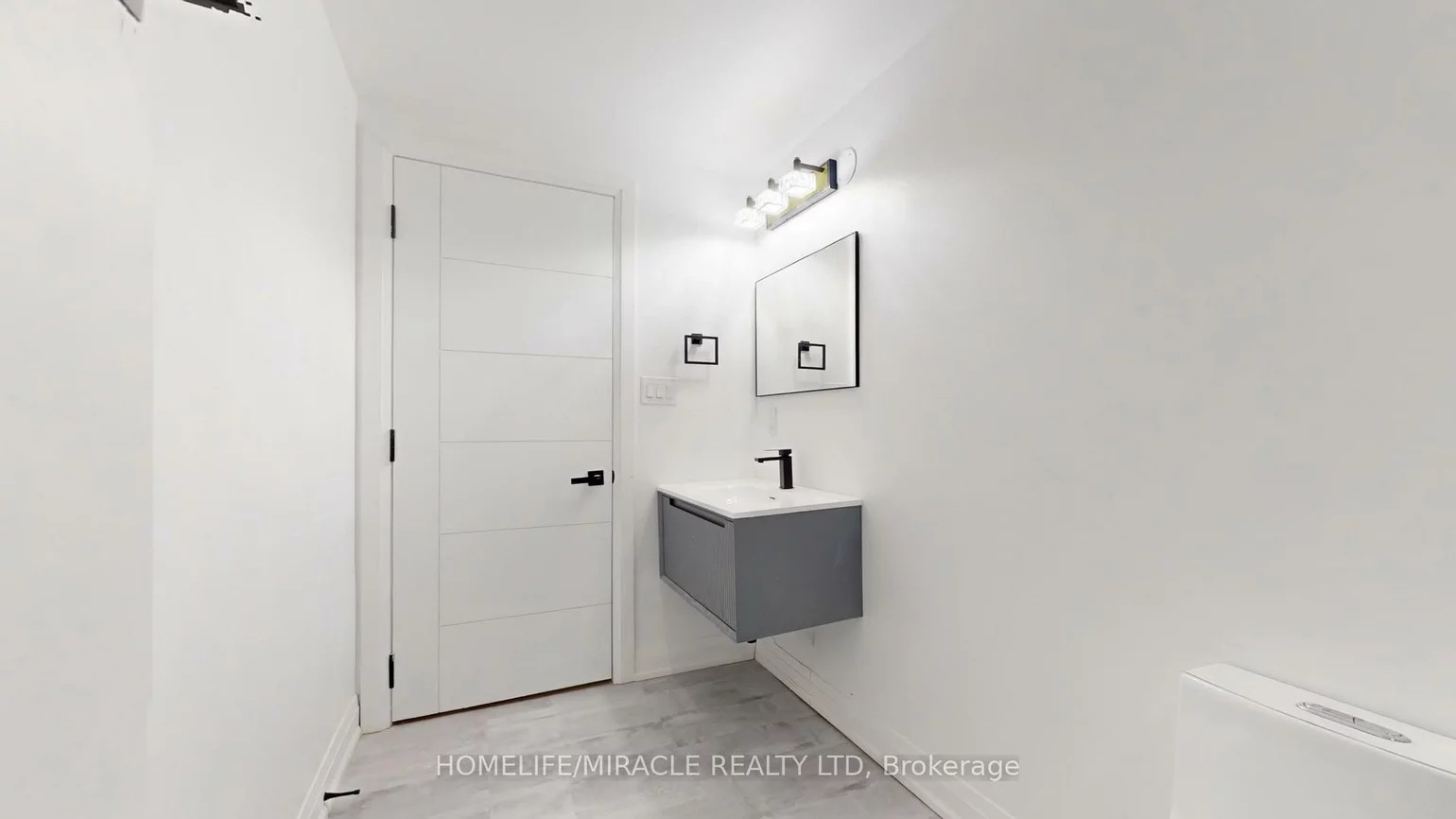 150, Stewart, 1002 - CO Central, Oakville
