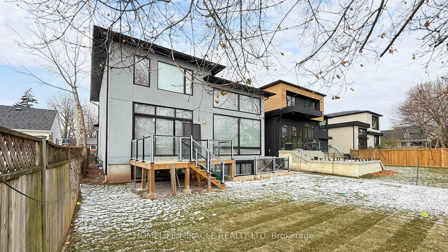 150, Stewart, 1002 - CO Central, Oakville