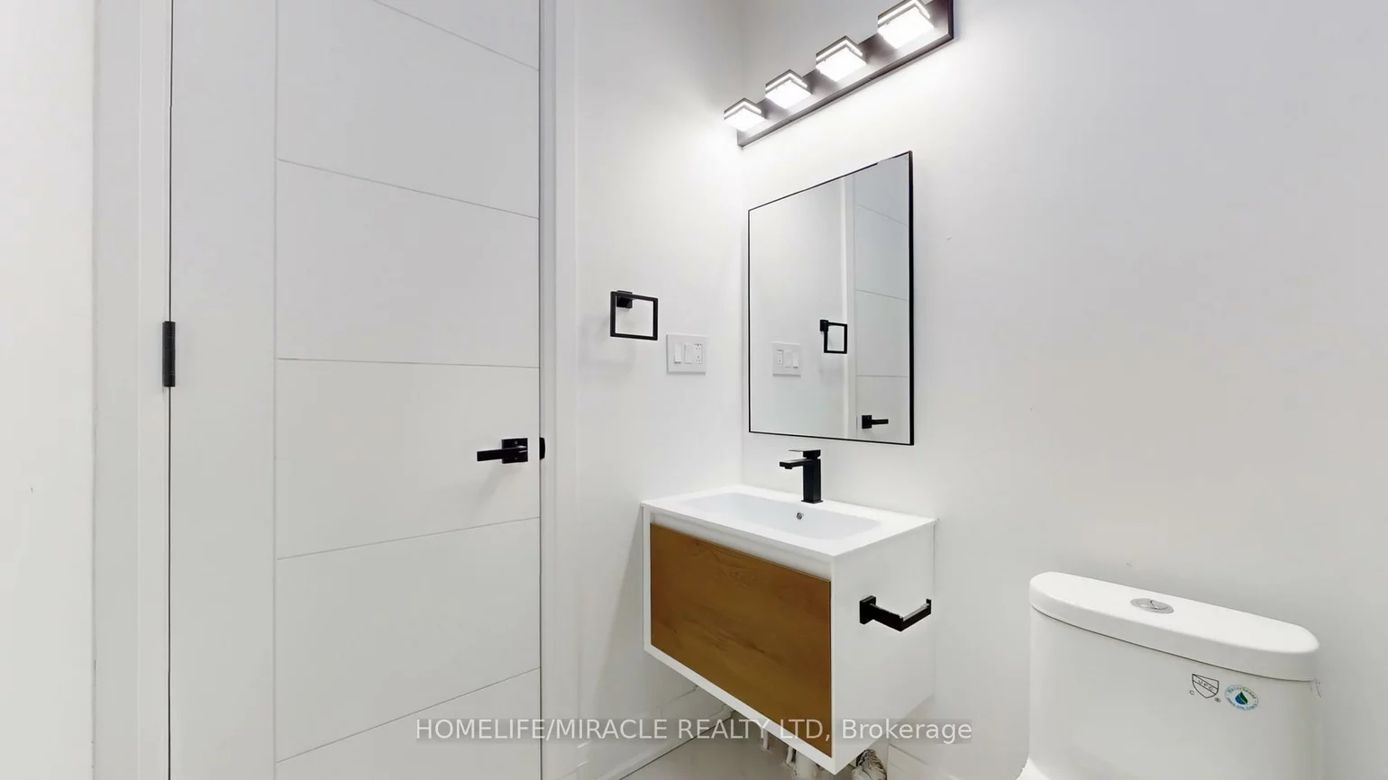 150, Stewart, 1002 - CO Central, Oakville