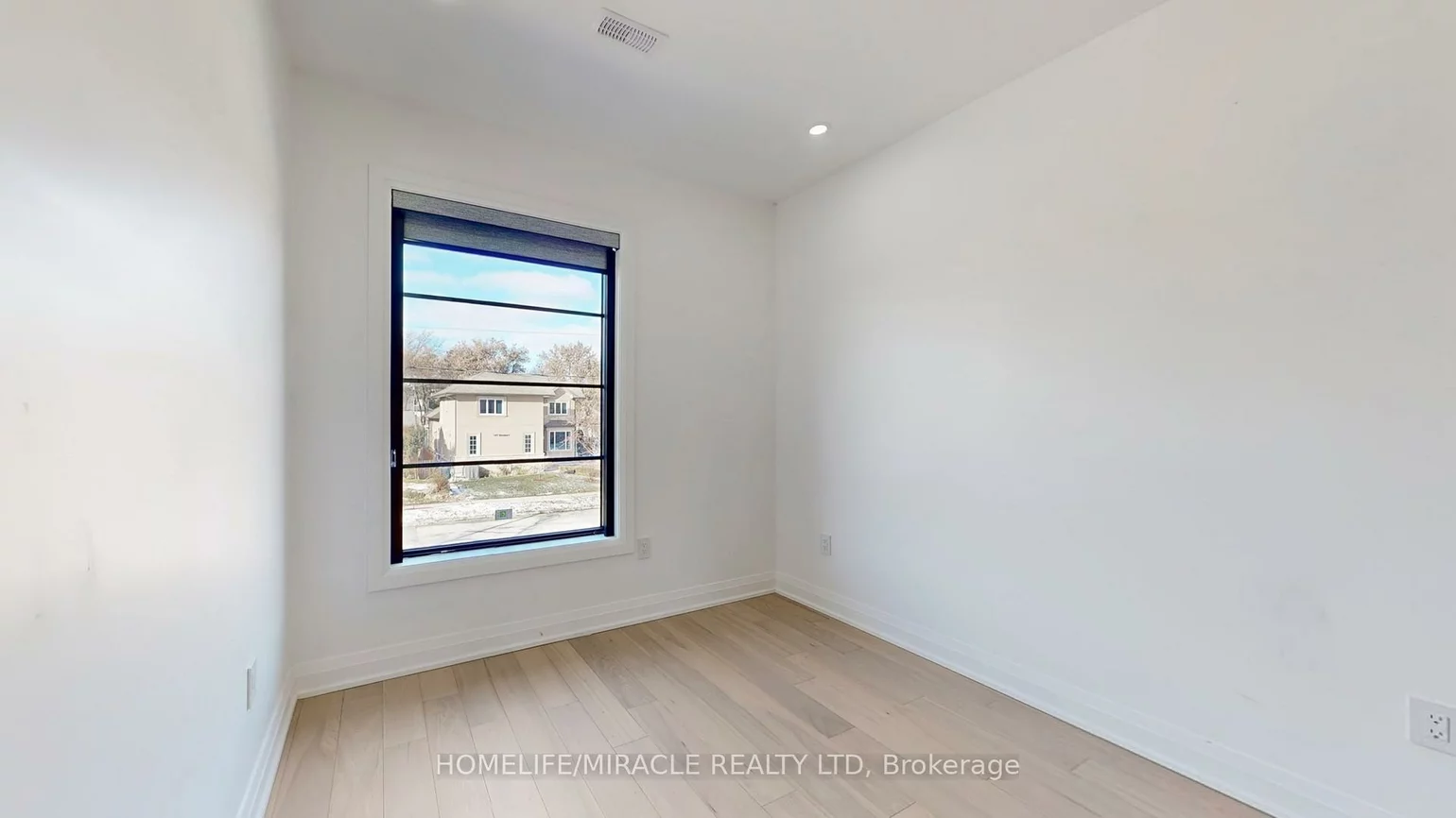 150, Stewart, 1002 - CO Central, Oakville