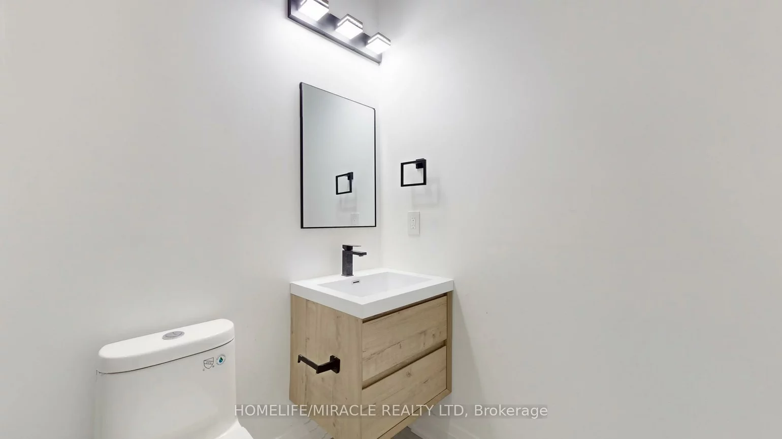 150, Stewart, 1002 - CO Central, Oakville