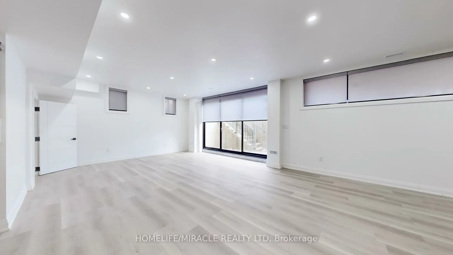 150, Stewart, 1002 - CO Central, Oakville