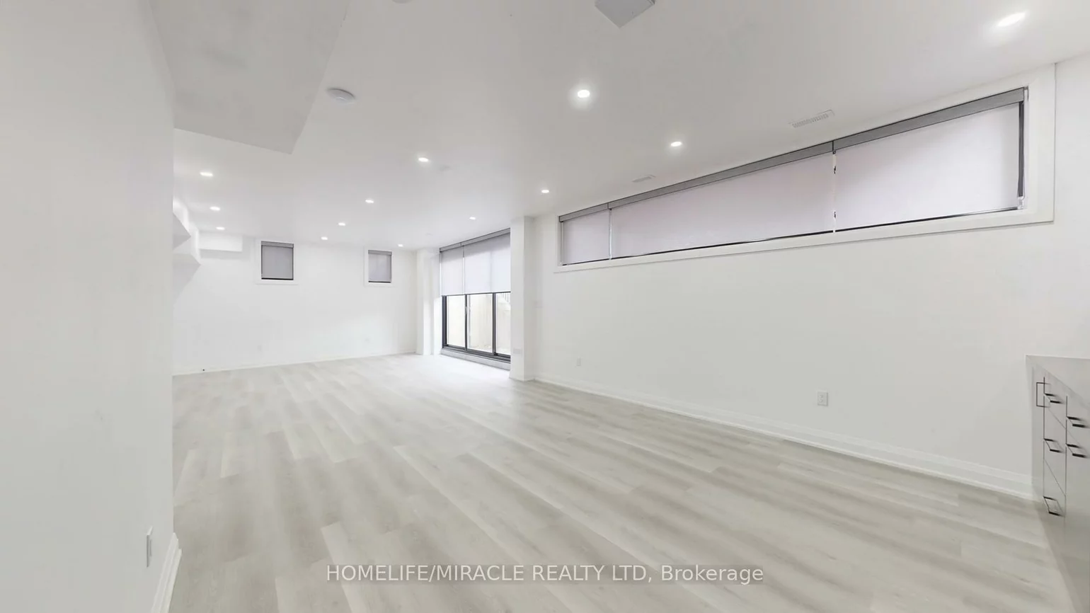 150, Stewart, 1002 - CO Central, Oakville
