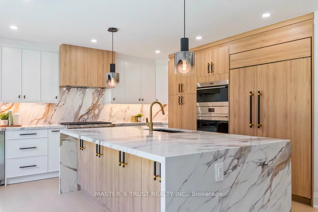 319, Beechfield, 1006 - FD Ford, Oakville