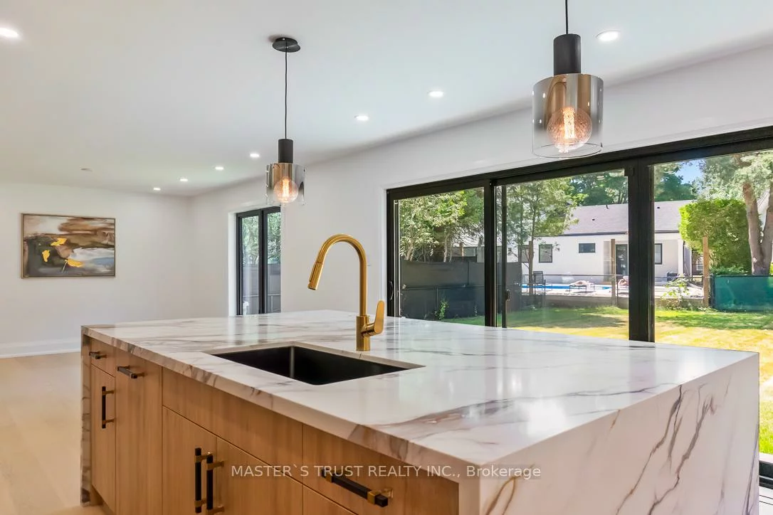 319, Beechfield, 1006 - FD Ford, Oakville