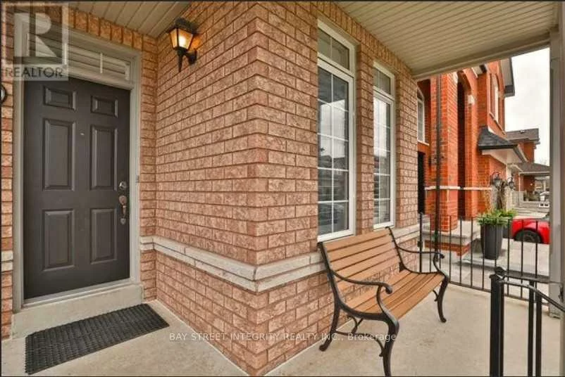 1383, Liverpool, 1022 - WT West Oak Trails, Oakville