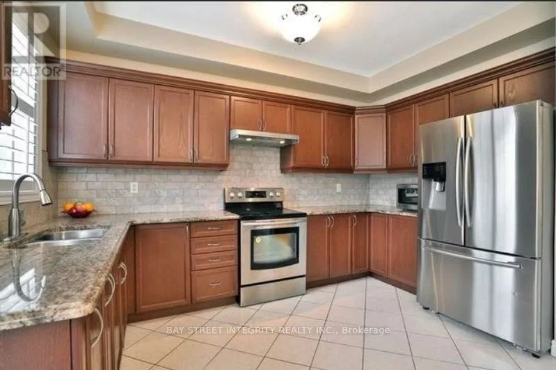 1383, Liverpool, 1022 - WT West Oak Trails, Oakville