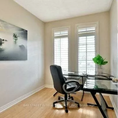 1383, Liverpool, 1022 - WT West Oak Trails, Oakville