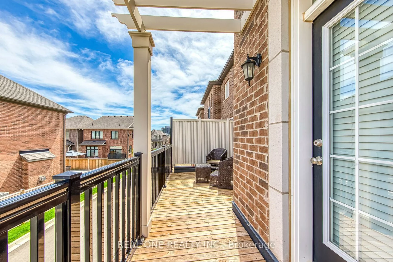 1402, Lakeport, 1010 - JM Joshua Meadows, Oakville