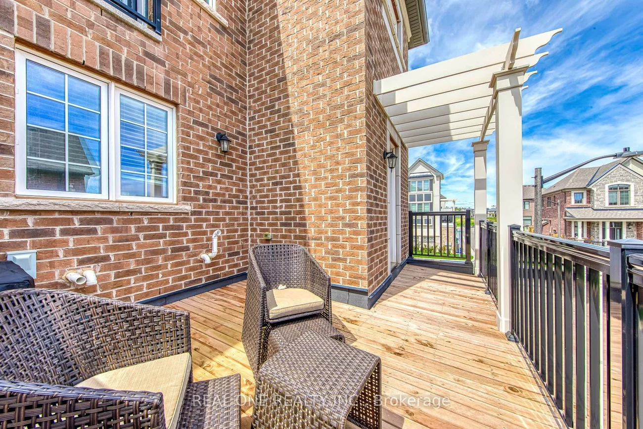 1402, Lakeport, 1010 - JM Joshua Meadows, Oakville