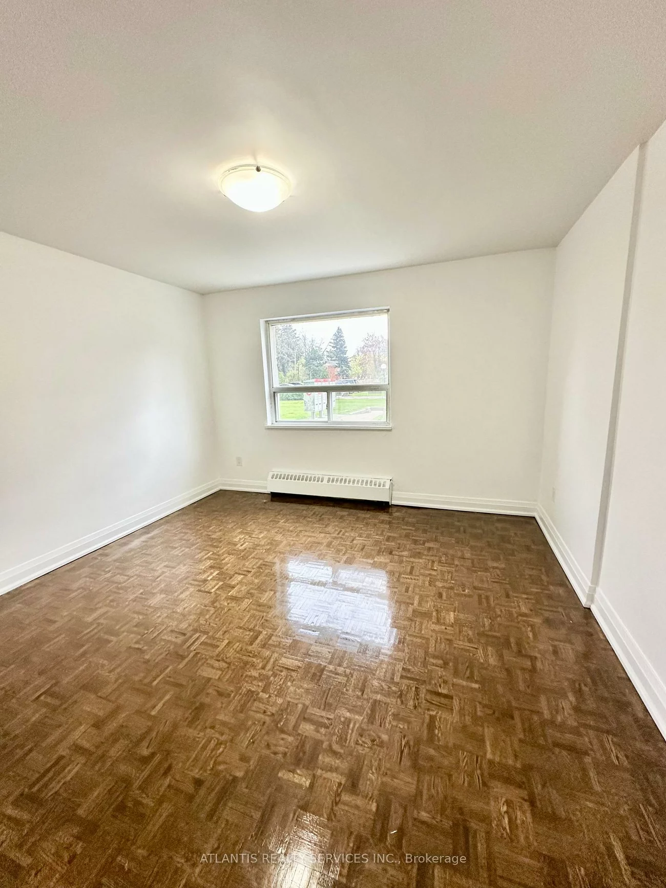 50, East, 1001 - BR Bronte, Oakville