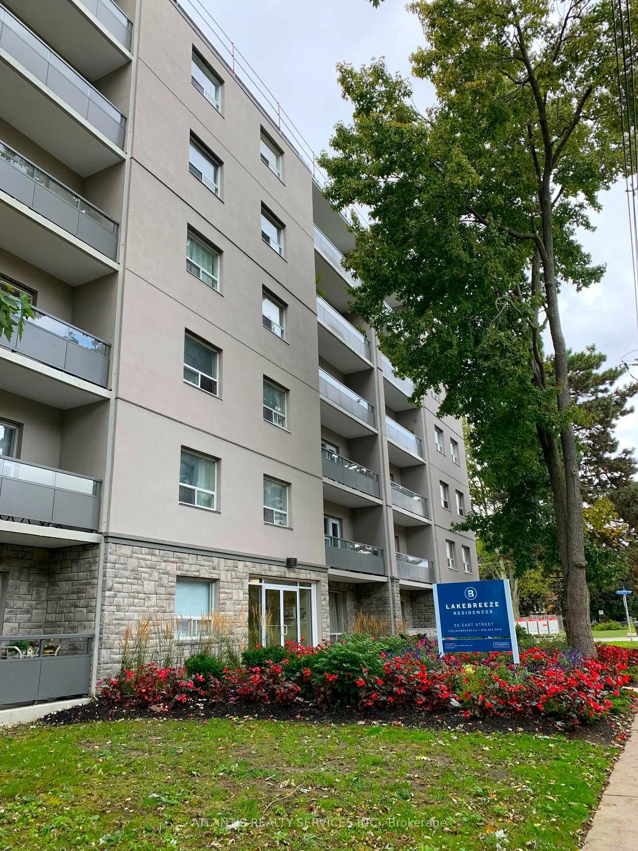 50, East, 1001 - BR Bronte, Oakville