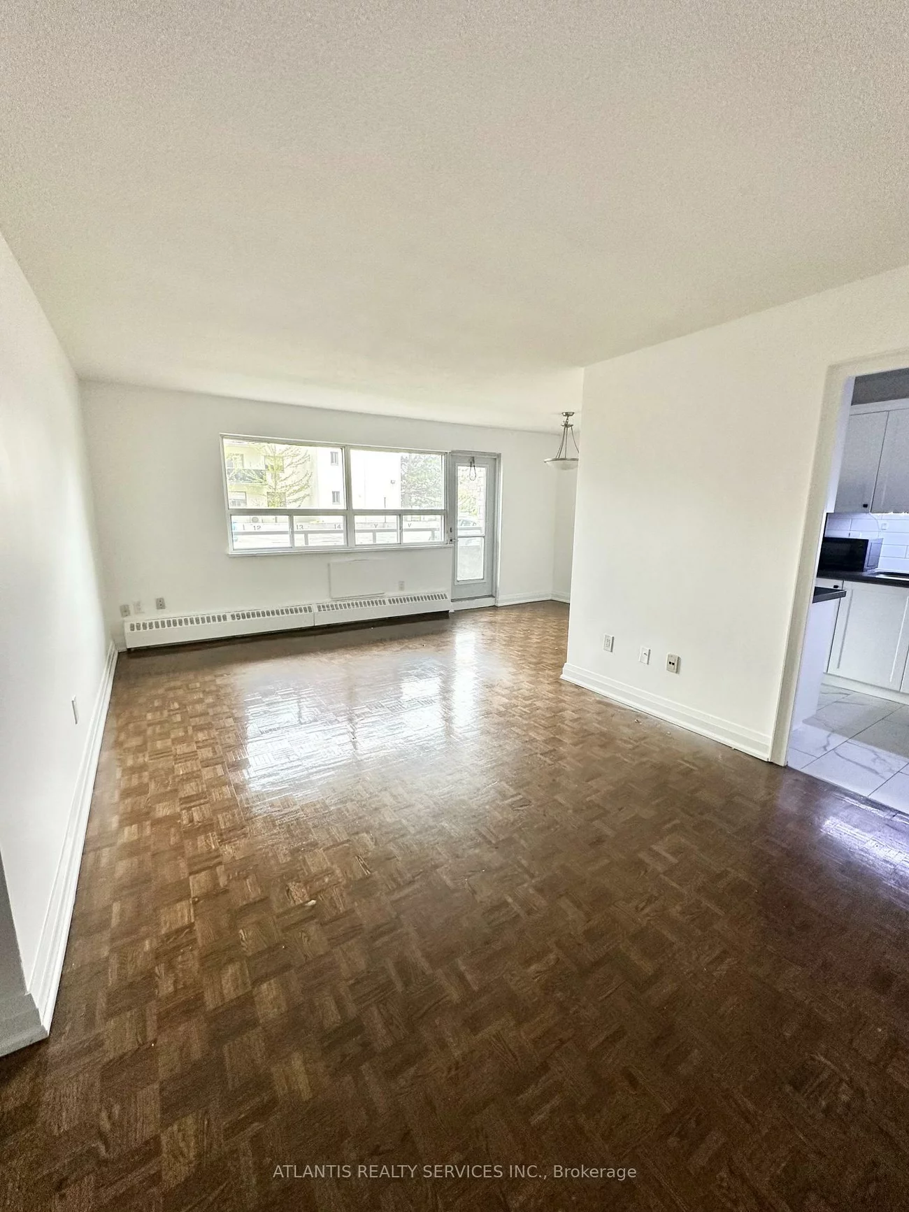 50, East, 1001 - BR Bronte, Oakville