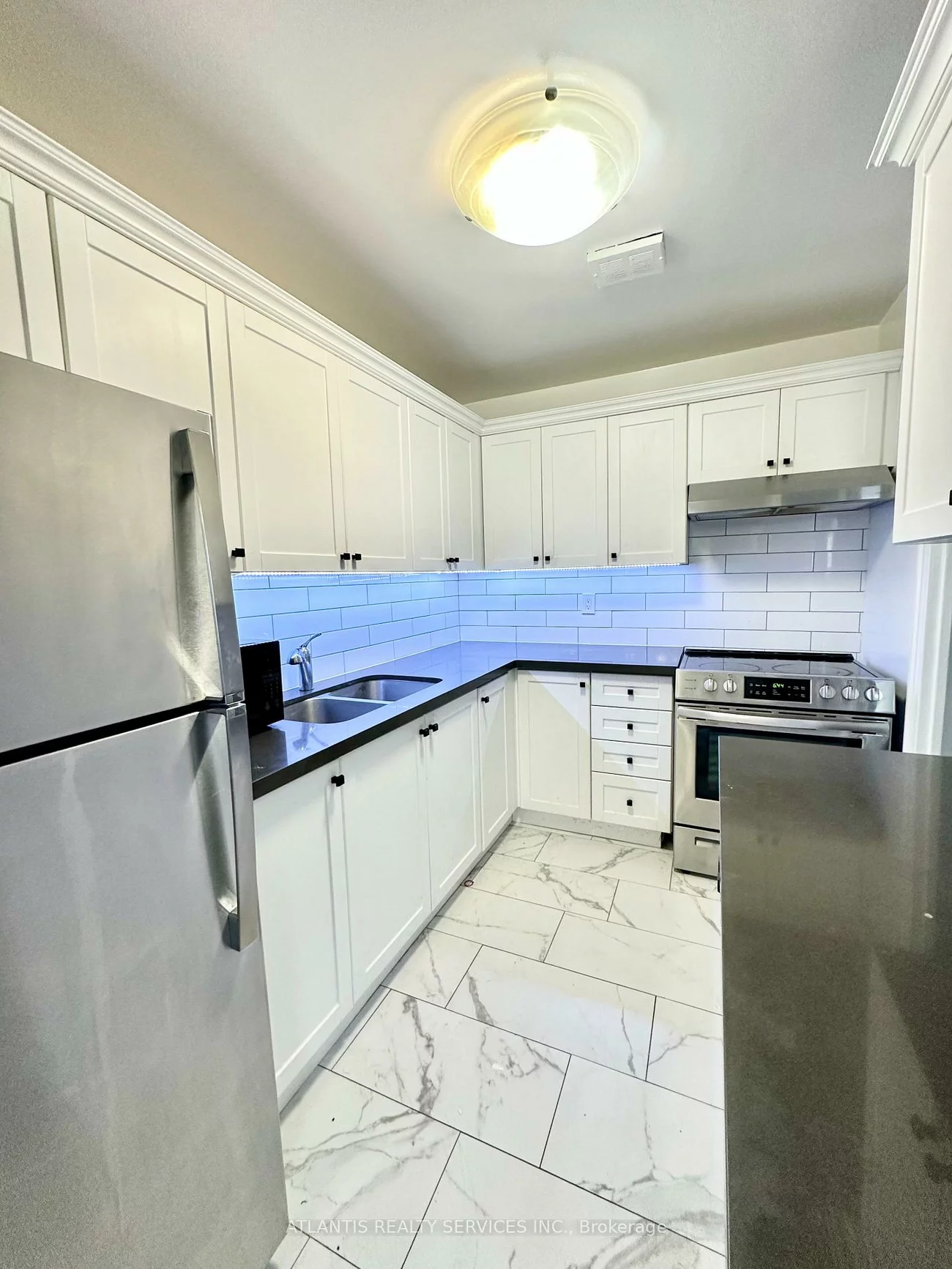 50, East, 1001 - BR Bronte, Oakville