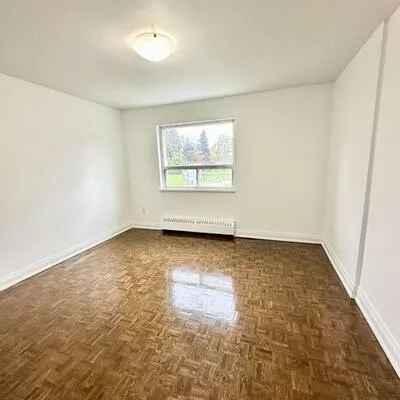 50, East, 1001 - BR Bronte, Oakville