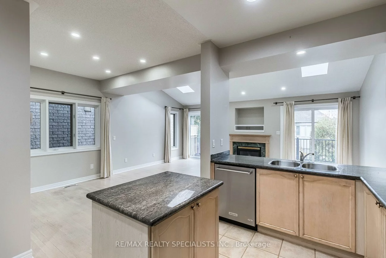 2115, Pinevalley, 1009 - JC Joshua Creek, Oakville