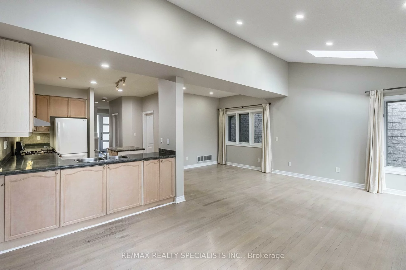 2115, Pinevalley, 1009 - JC Joshua Creek, Oakville
