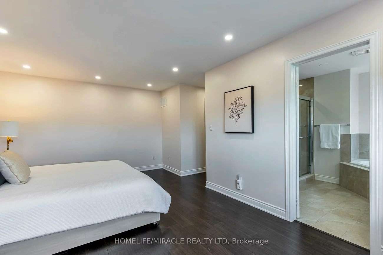 2343, Falling Green, 1019 - WM Westmount, Oakville