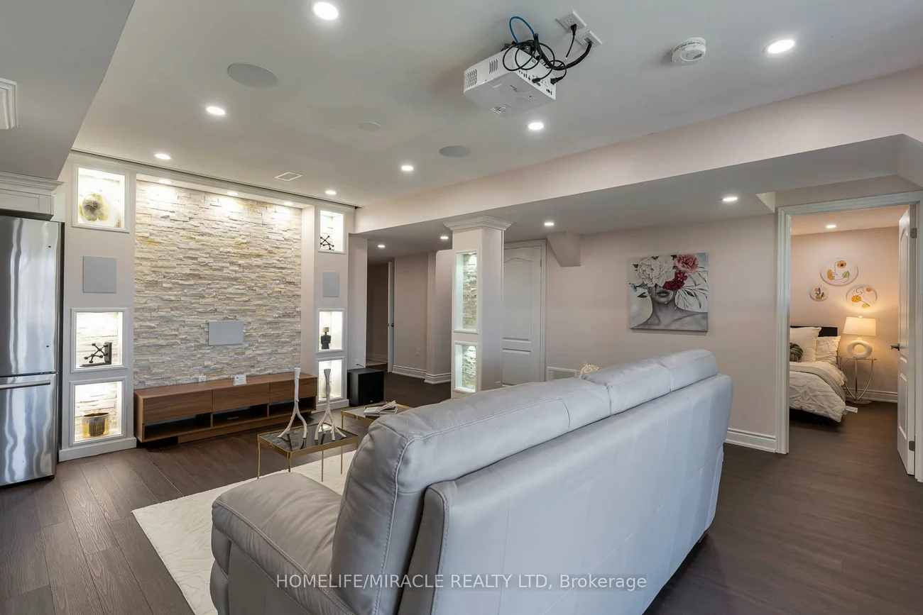 2343, Falling Green, 1019 - WM Westmount, Oakville