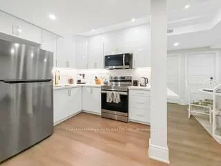 1328, Aymond, 1010 - JM Joshua Meadows, Oakville