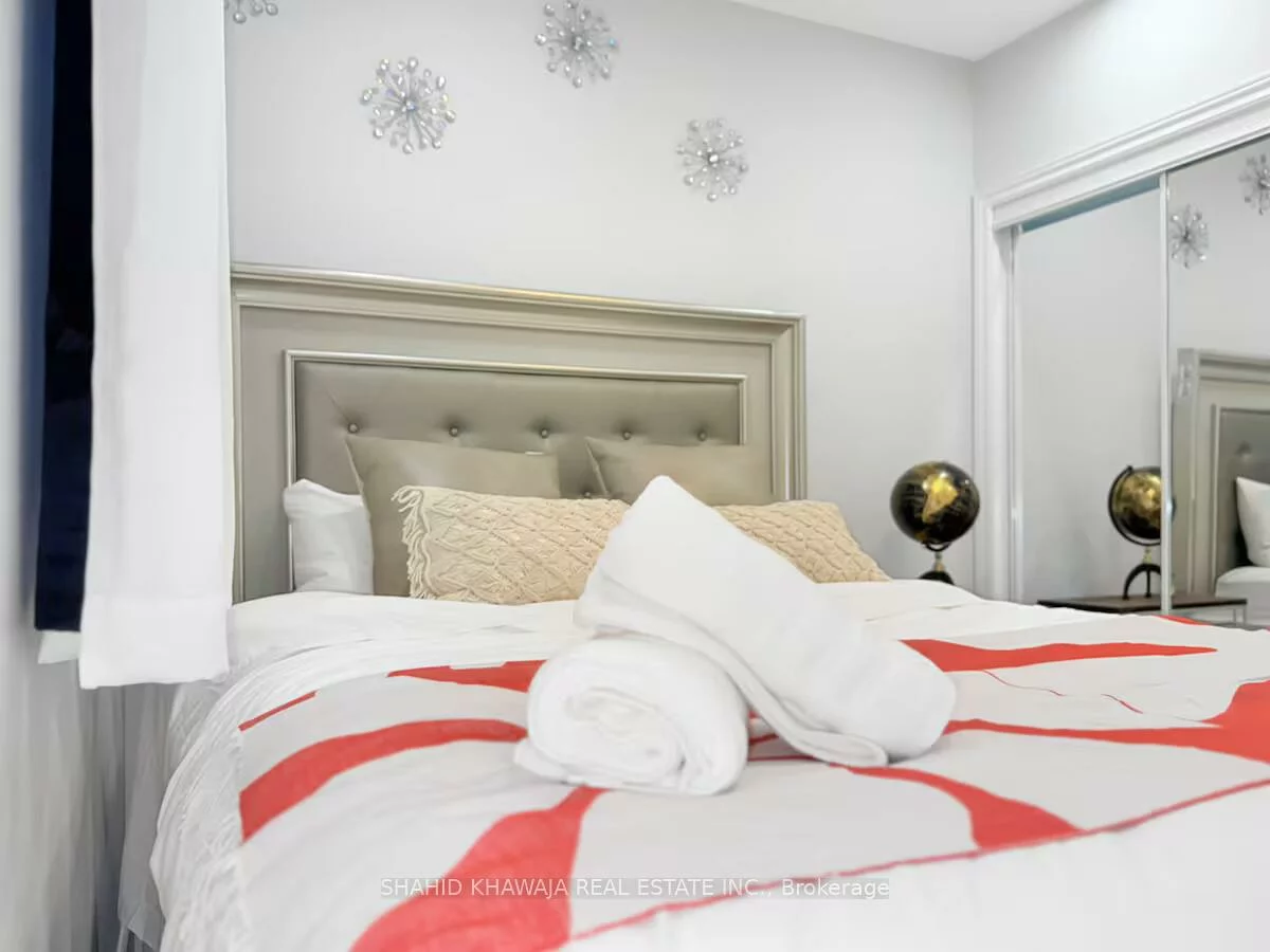 1328, Aymond, 1010 - JM Joshua Meadows, Oakville