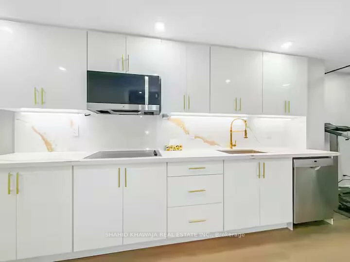 1328, Aymond, 1010 - JM Joshua Meadows, Oakville