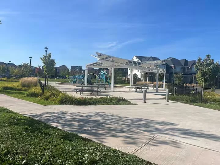 1328, Aymond, 1010 - JM Joshua Meadows, Oakville