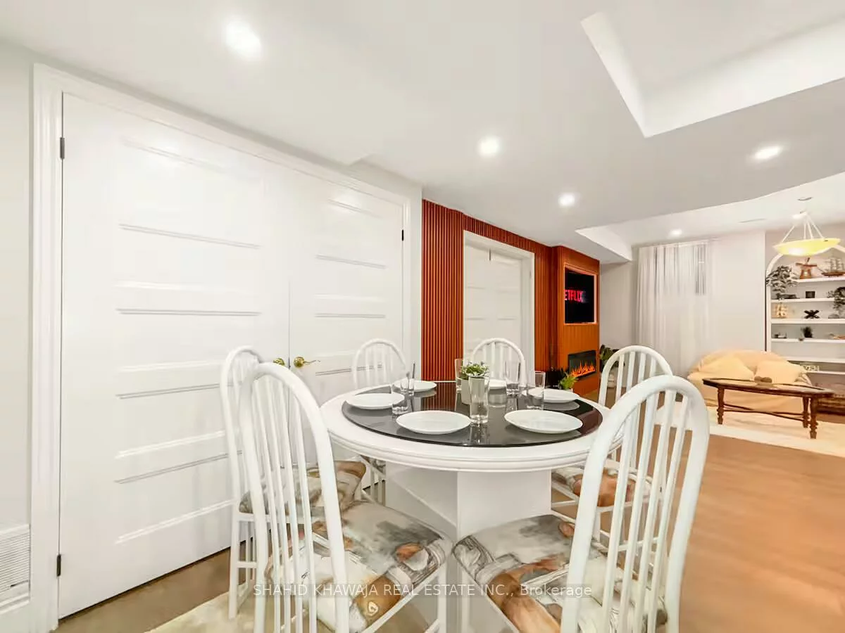 1328, Aymond, 1010 - JM Joshua Meadows, Oakville