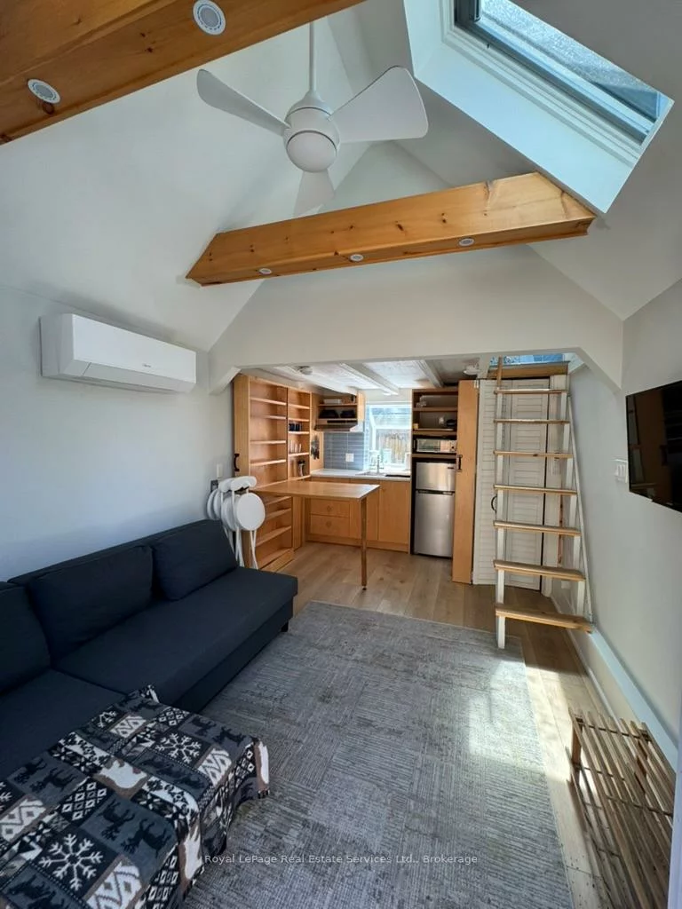 40, Bond, 1002 - CO Central, Oakville