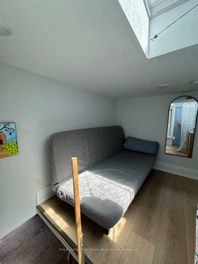 40, Bond, 1002 - CO Central, Oakville