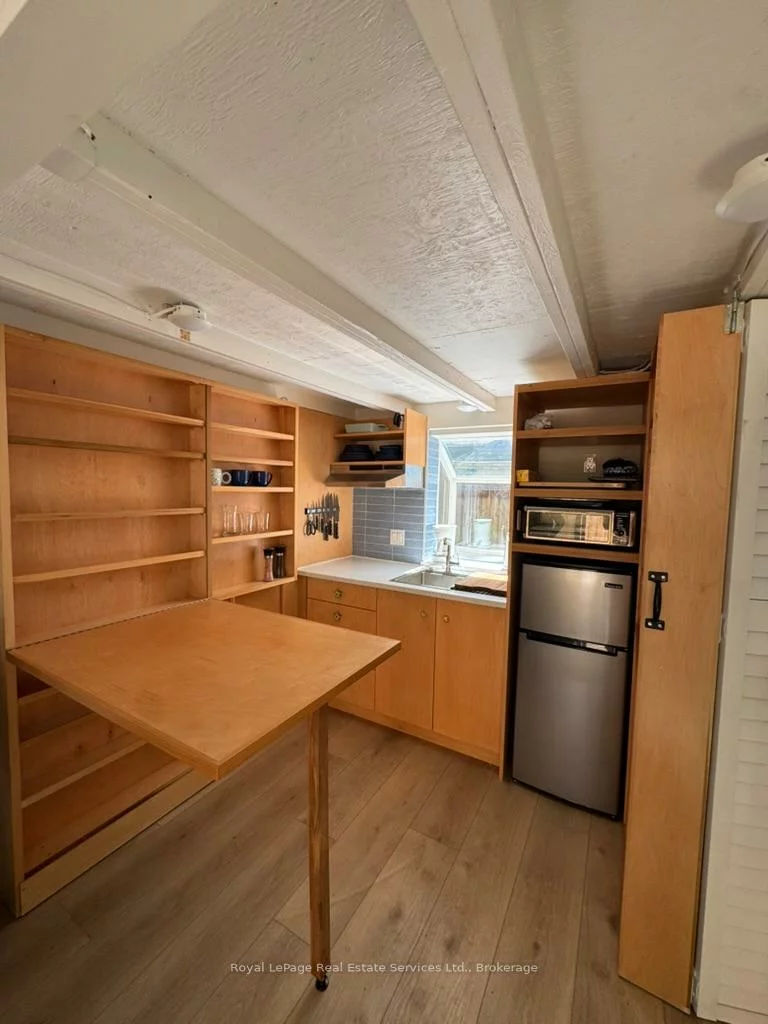 40, Bond, 1002 - CO Central, Oakville