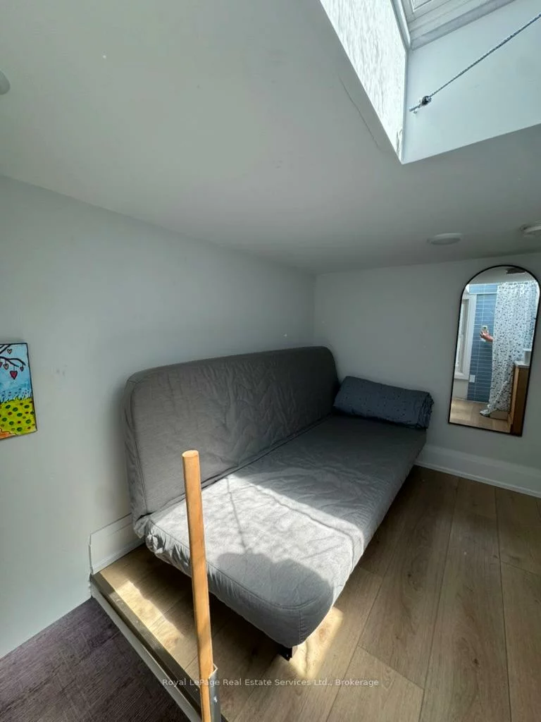 40, Bond, 1002 - CO Central, Oakville