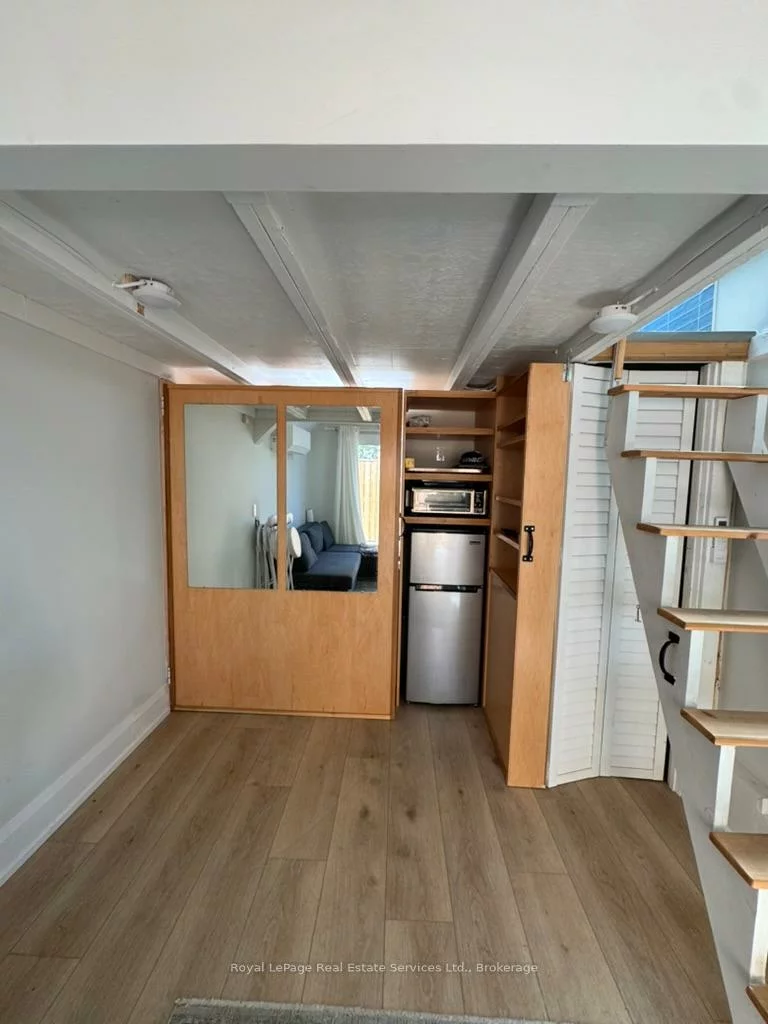 40, Bond, 1002 - CO Central, Oakville