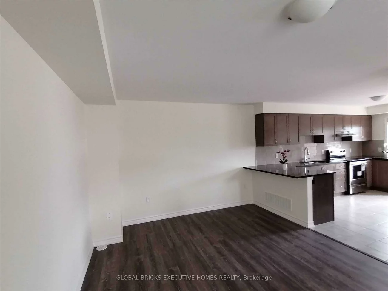 3461, Vernon Powell, 1008 - GO Glenorchy, Oakville