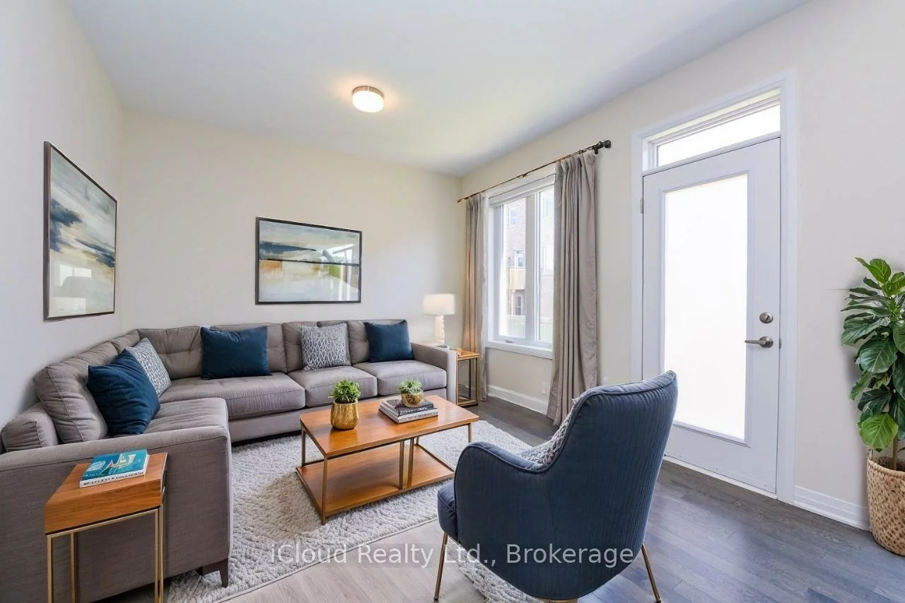 3523, Post, 1008 - GO Glenorchy, Oakville