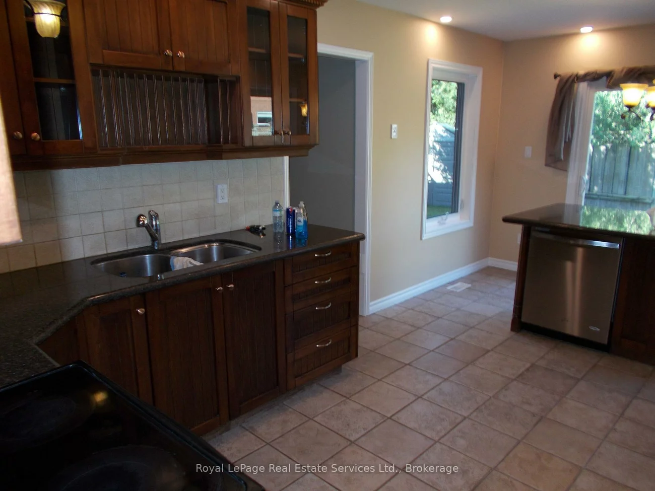 2208, Golden Briar, 1018 - WC Wedgewood Creek, Oakville