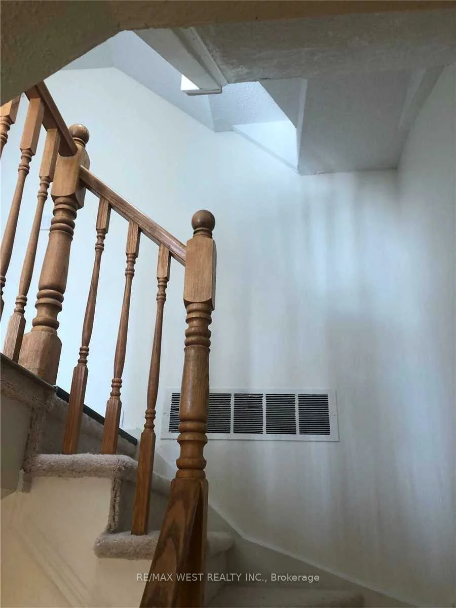 2295, Marine, 1001 - BR Bronte, Oakville