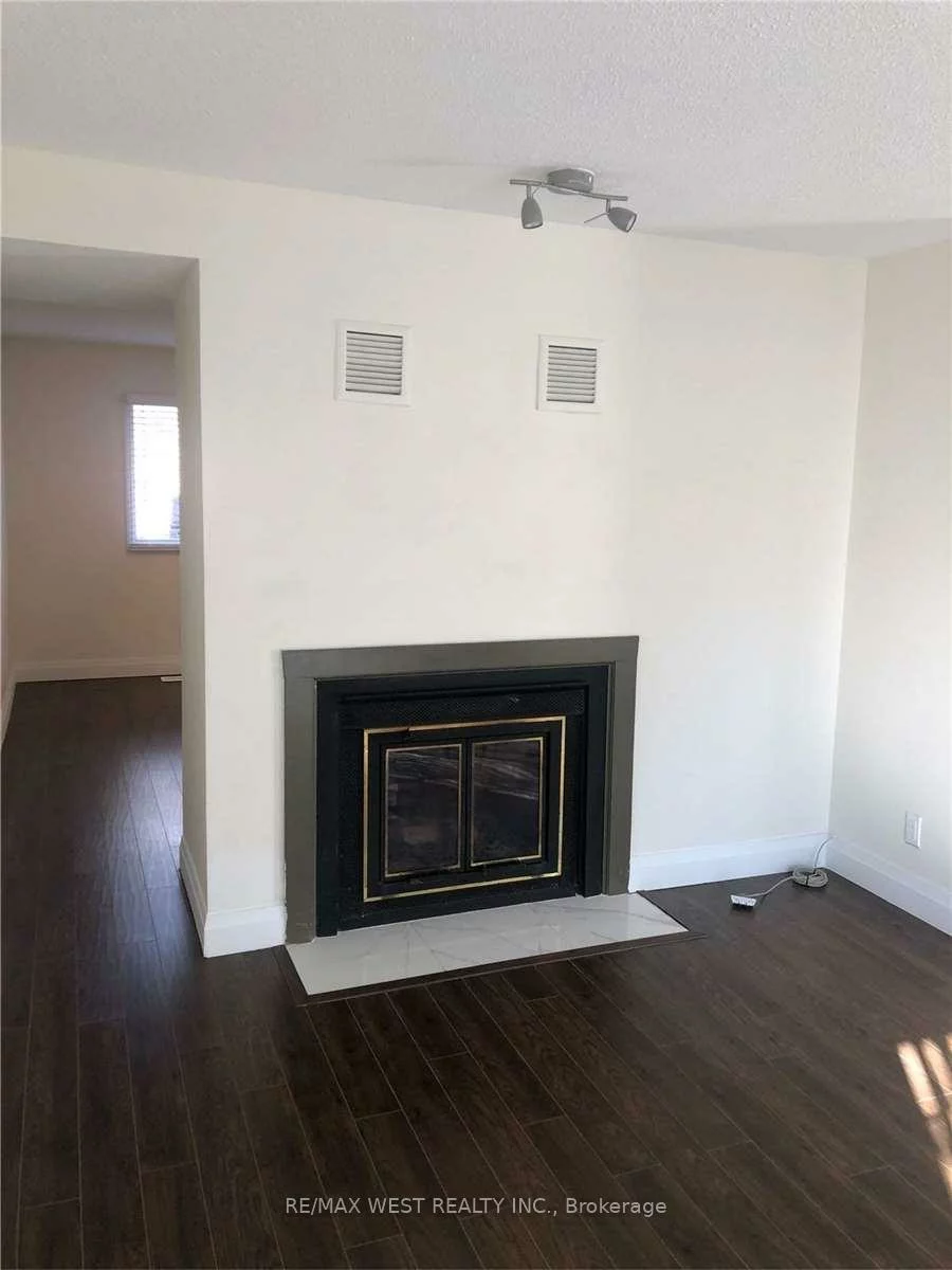 2295, Marine, 1001 - BR Bronte, Oakville