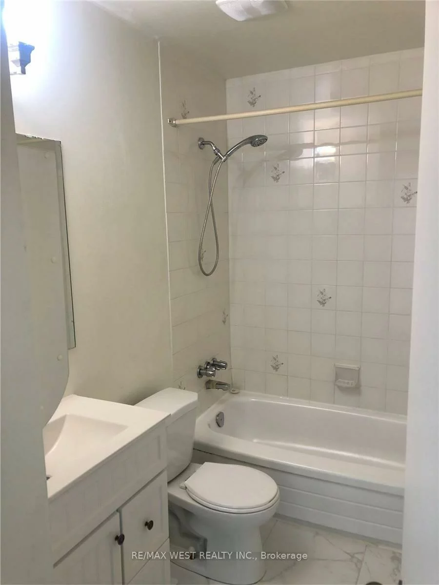 2295, Marine, 1001 - BR Bronte, Oakville