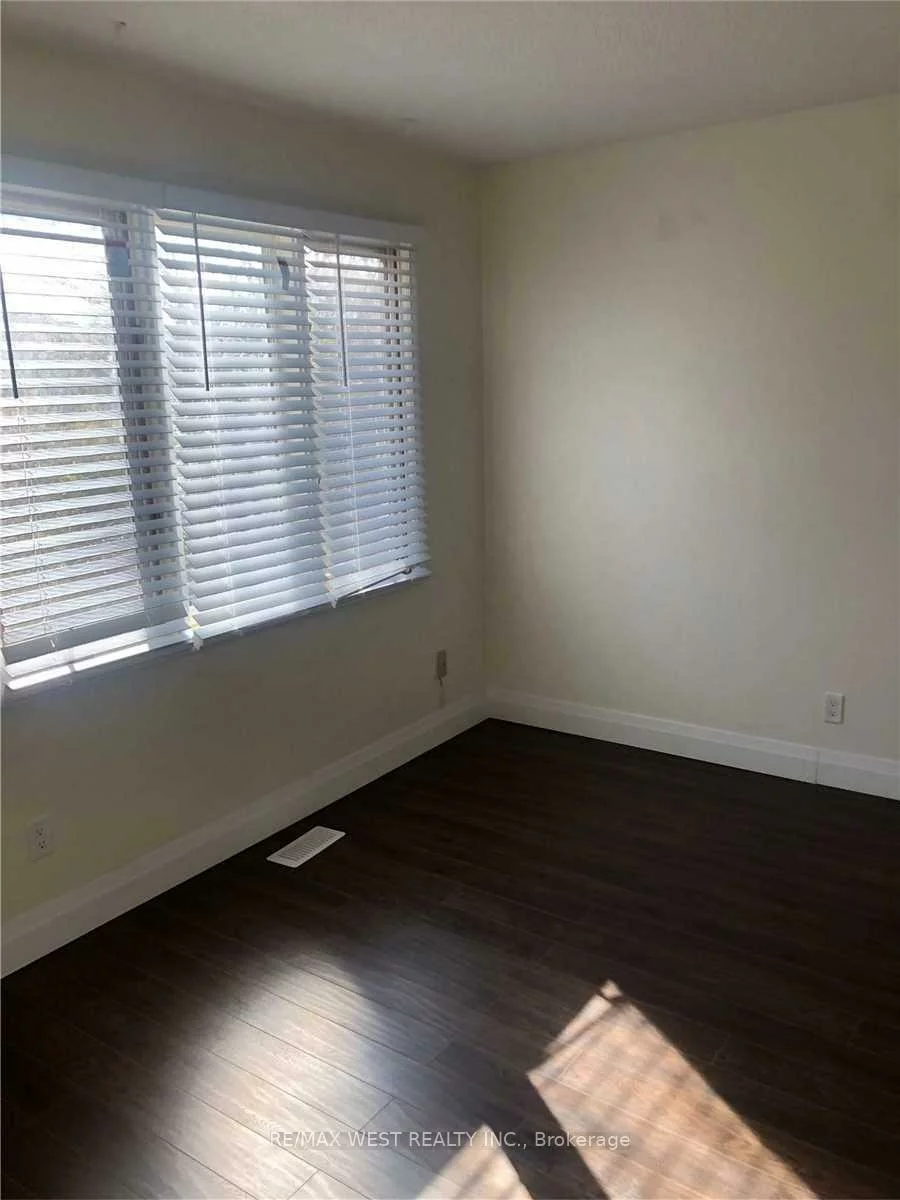2295, Marine, 1001 - BR Bronte, Oakville