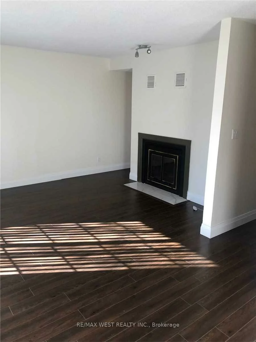 2295, Marine, 1001 - BR Bronte, Oakville