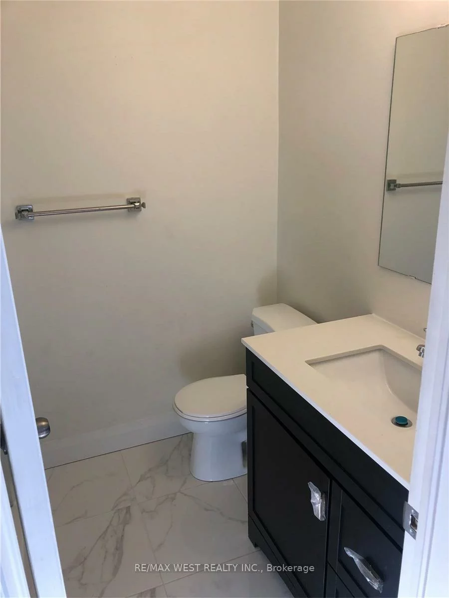 2295, Marine, 1001 - BR Bronte, Oakville