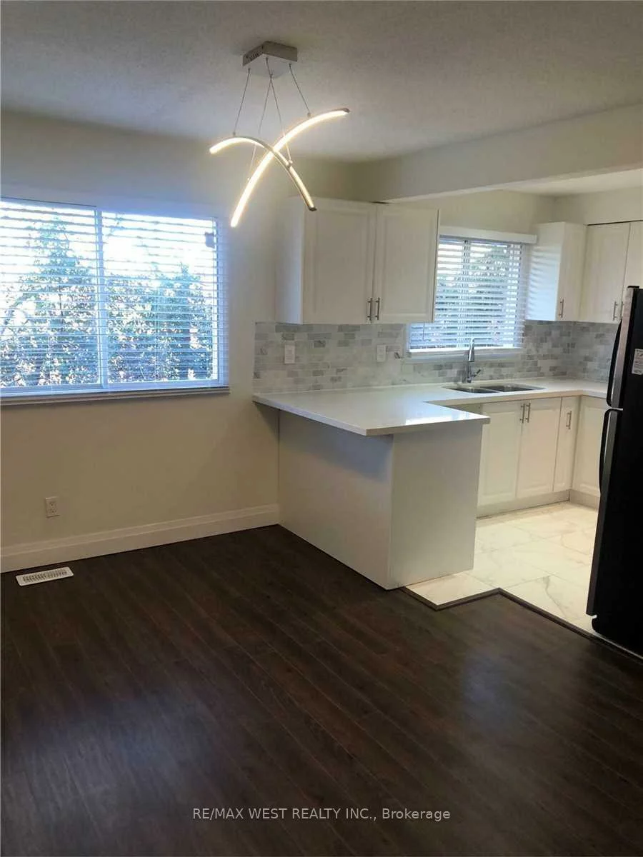 2295, Marine, 1001 - BR Bronte, Oakville