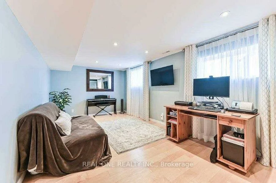 2380, Guildstone, 1022 - WT West Oak Trails, Oakville