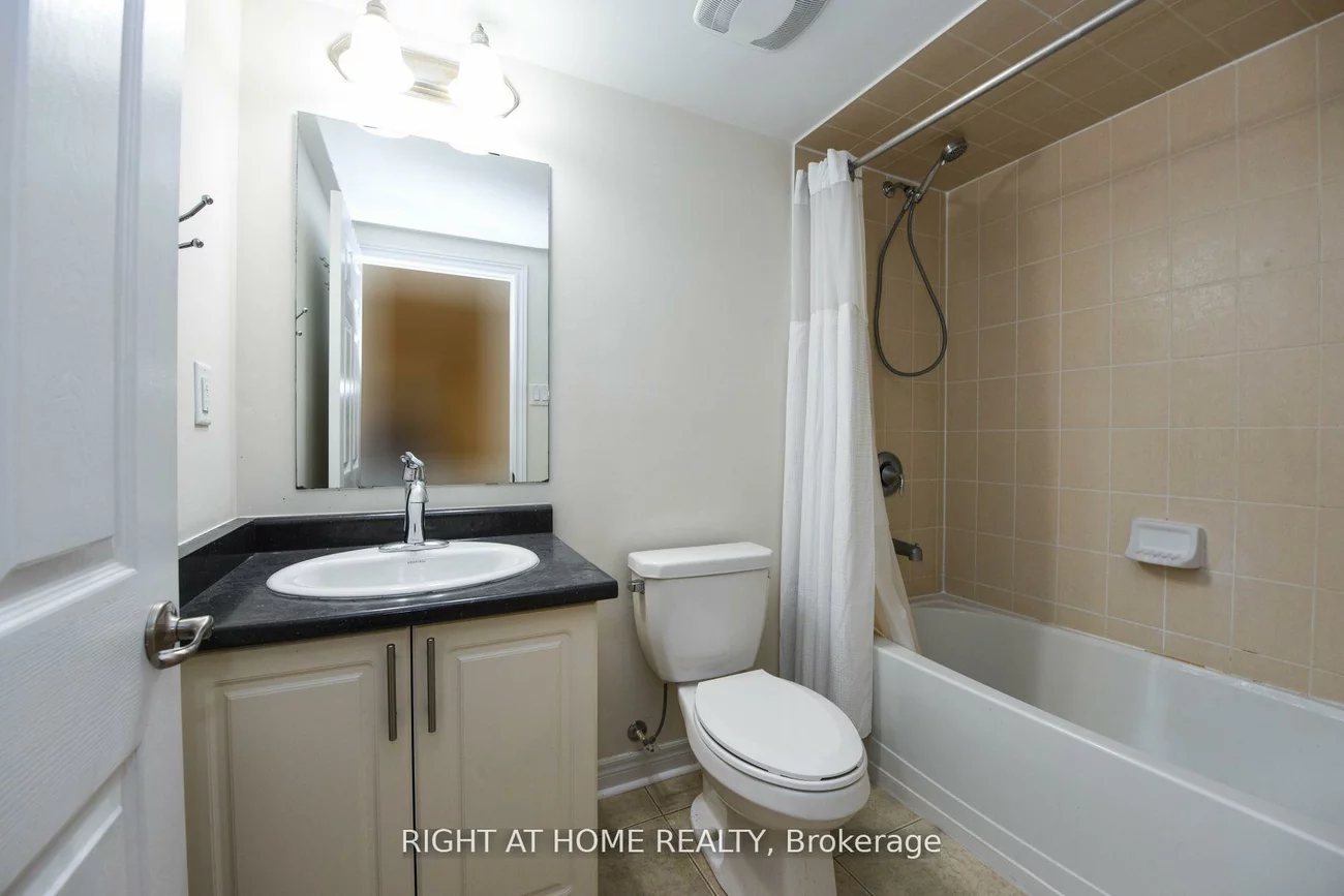 245, Sarah Cline, 1008 - GO Glenorchy, Oakville