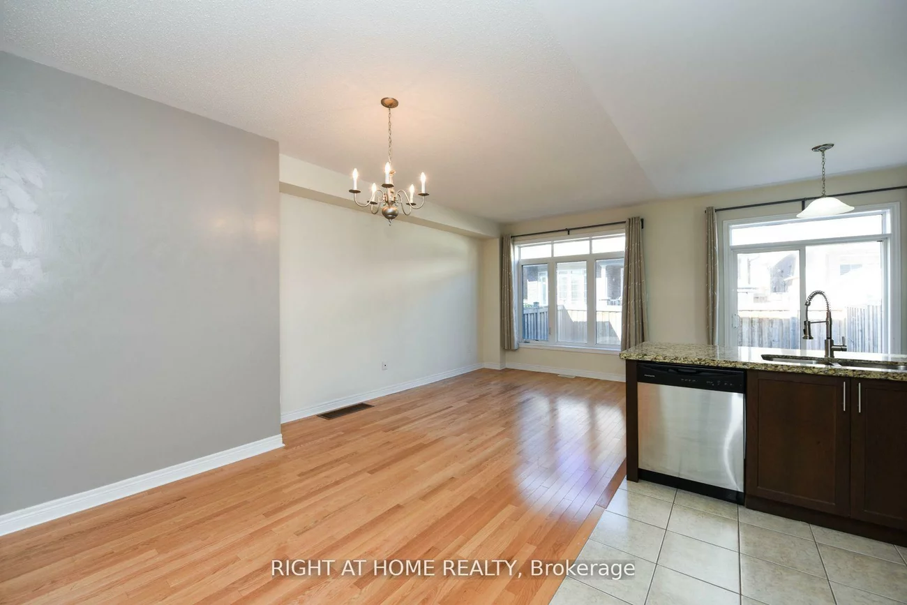 245, Sarah Cline, 1008 - GO Glenorchy, Oakville