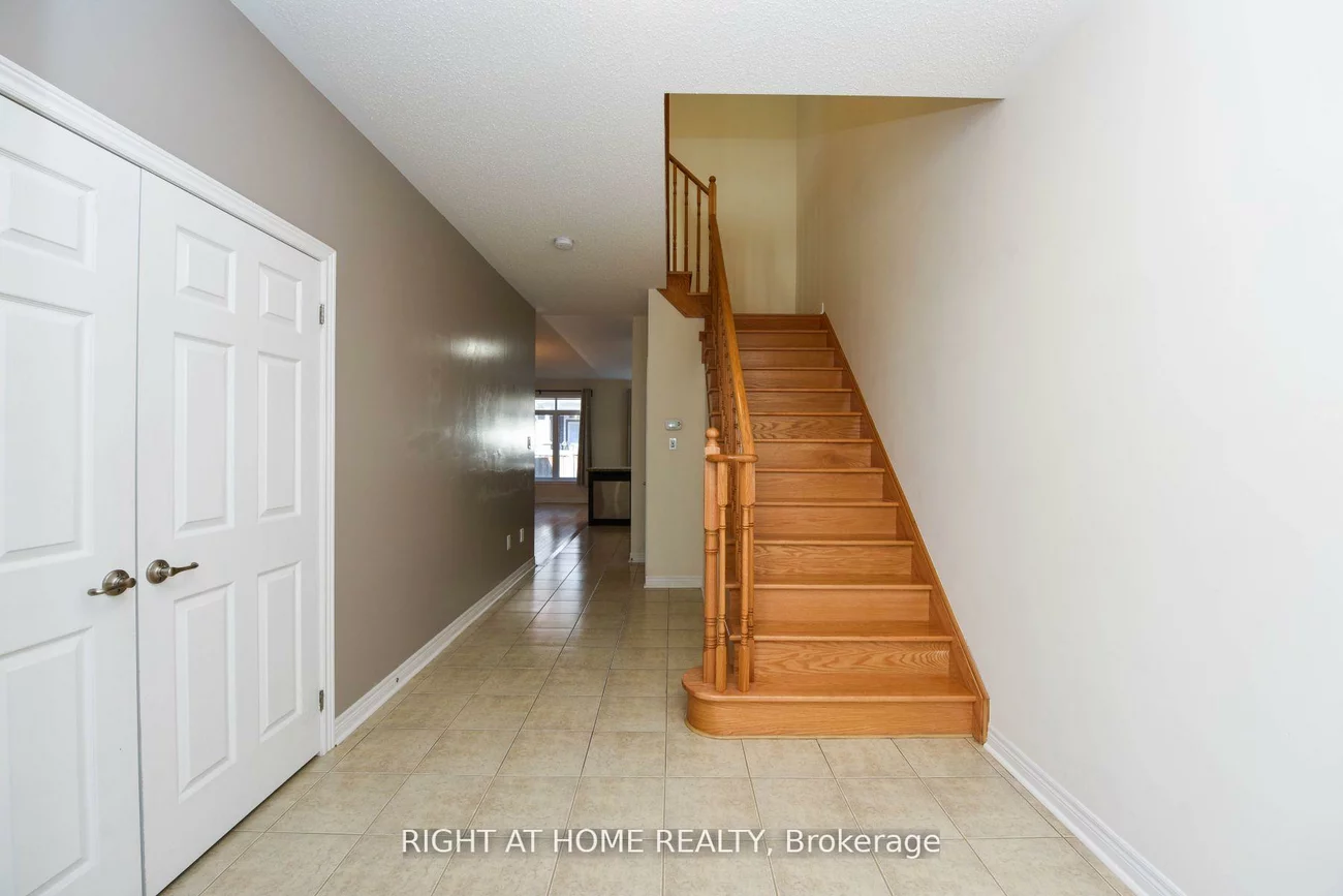 245, Sarah Cline, 1008 - GO Glenorchy, Oakville